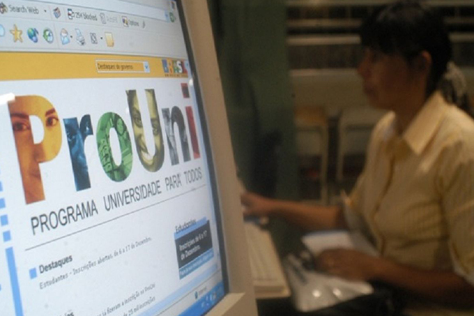 Após ser adiado, Prouni tem inscrição aberta