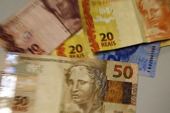 Novo valor do salário mínimo começa a vigorar amanhã