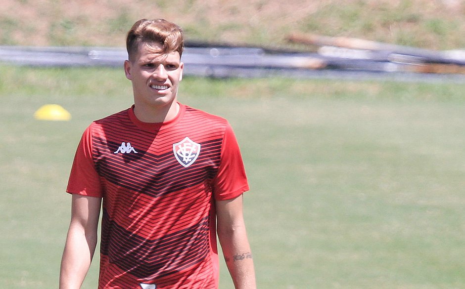 Geninho confirma Ronaldo e Vico como titulares contra o Sport
