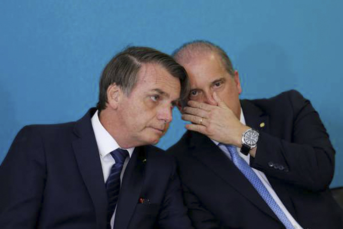 Queridinho do Congresso, Onyx ganha sobrevida no governo
