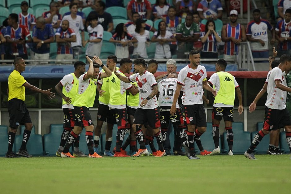 Pelo Nordestão, Vitória vence o Bahia e quebra jejum 