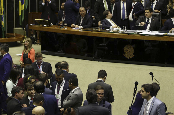 Congresso faz acordo com governo e derrubará vetos da LDO 2020