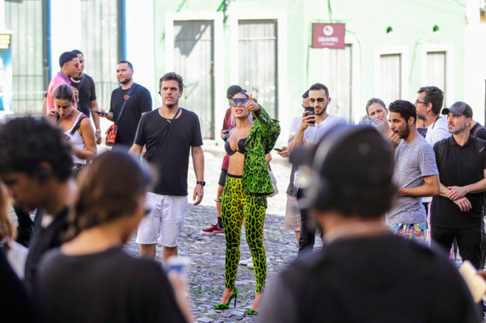 Anitta grava novo clipe no Pelourinho em Salvador