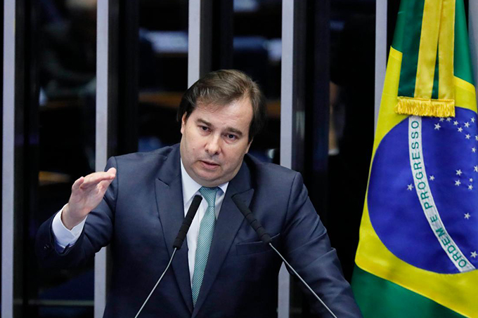 Maia defende punição após ataque a jornalista durante CPI
