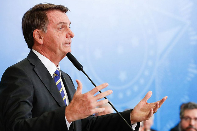 Bolsonaro diz que Greenpeace é 'lixo' e 'não vale nada'