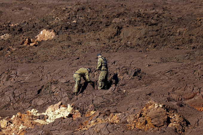 Justiça aceita denúncia contra 16 pessoas pela tragédia de Brumadinho