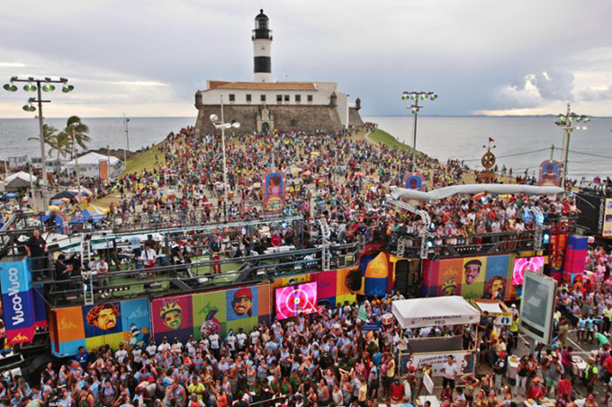 Veja programação completa do domingo de Carnaval