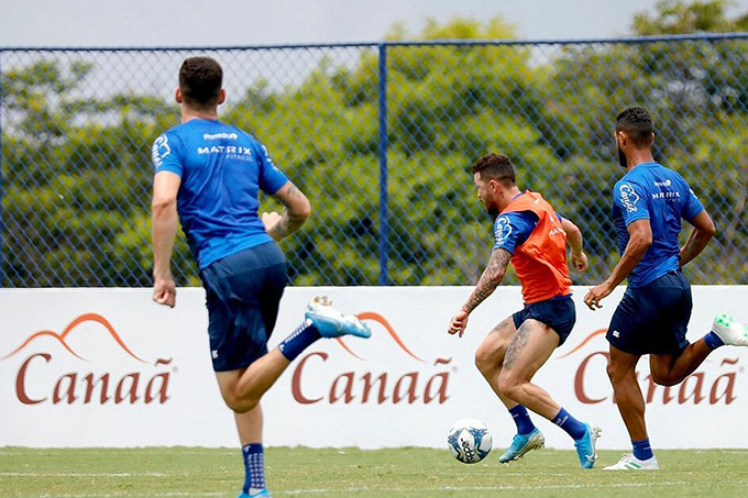 Bahia faz último treino antes de embarque para o Paraguai