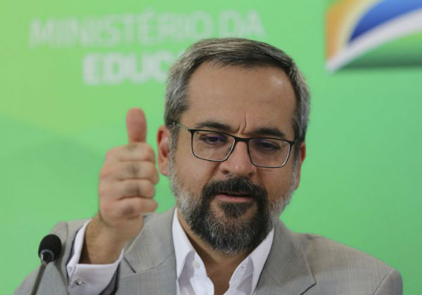 Ministro da Educação divulga escolas cívico-militares para 2020 