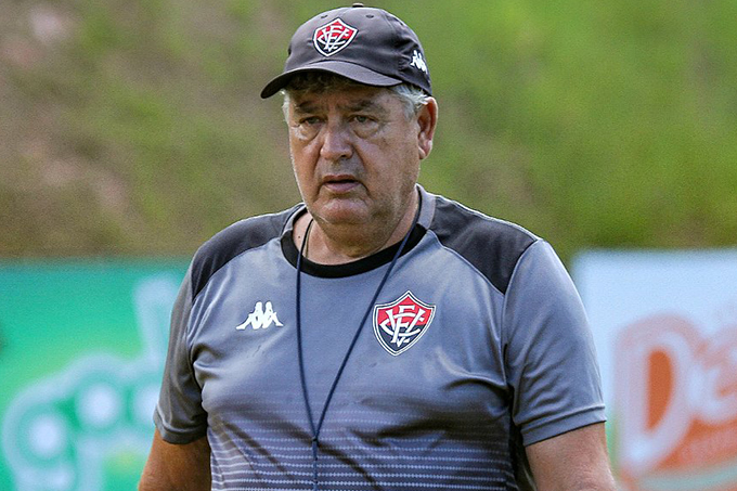 Seis nomes, três vagas: Vitória tem problemas no meio-campo