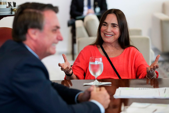 Regina Duarte assume Secretaria de Cultura nesta quarta-feira