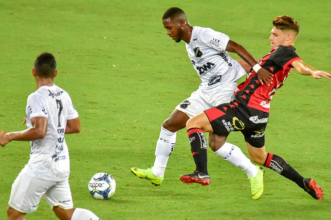 Vitória começa bem, cai de ritmo, mas empata com o ABC em Natal