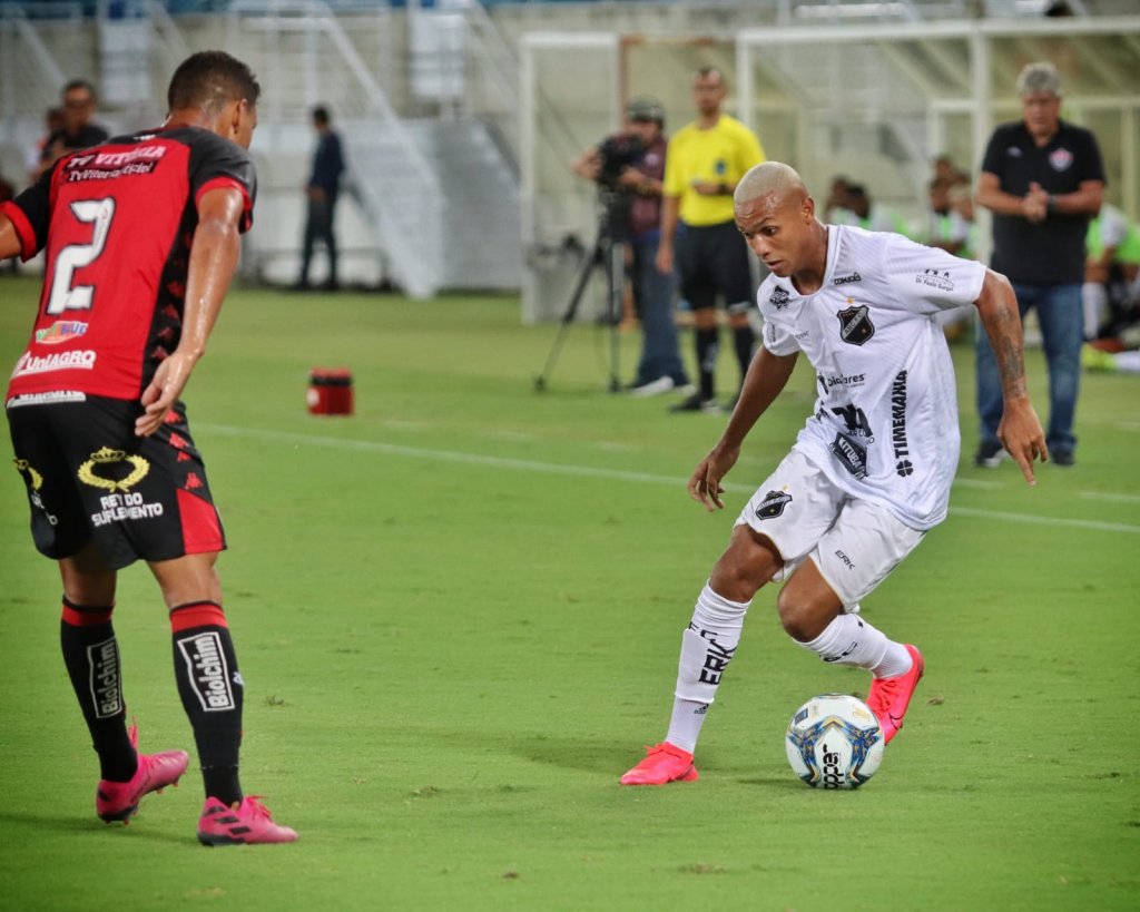 Em jogo disputado, Vitória e ABC empatam na Arena das Dunas