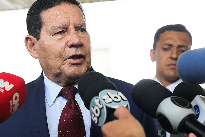 'Movimento do dia 15 tem como pauta o apoio às reformas', afirma Mourão
