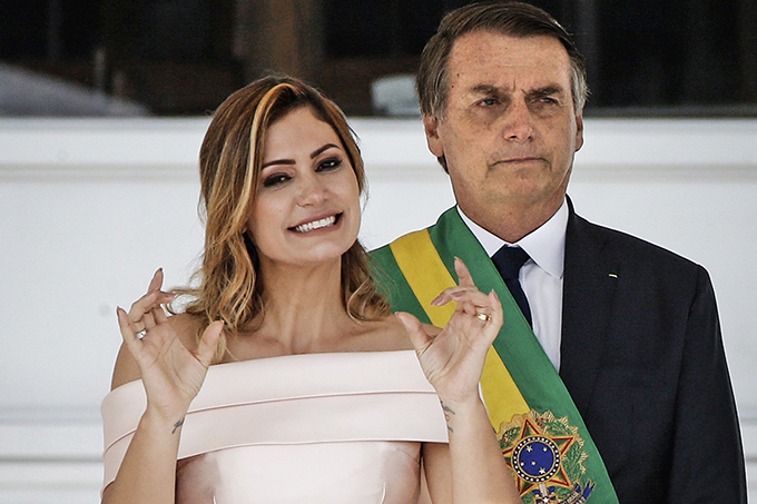 Michelle Bolsonaro vai processar quem divulgou suposto caso dela com Osmar Terra