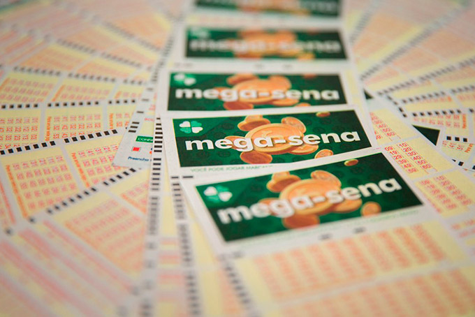 Mega-Sena acumula e deve pagar R$ 4,5 milhões na quinta-feira
