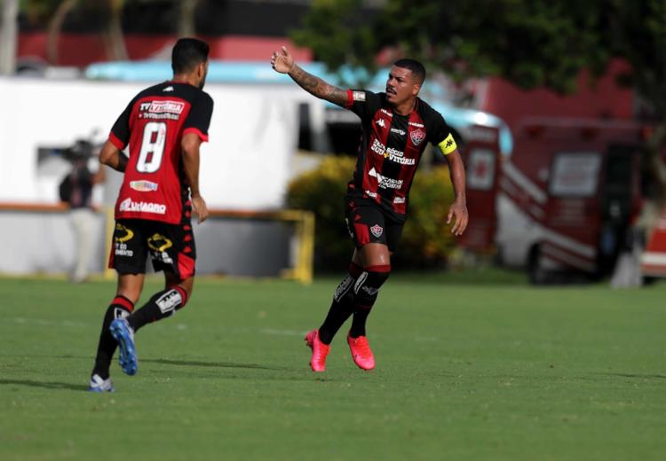 Vitória goleia River-PI e se aproxima de vaga nas quartas do Nordestão
