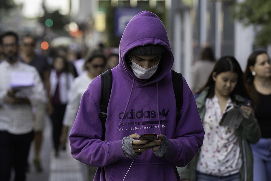 Qualquer pessoa com sintoma de gripe deve ficar em casa, recomenda Sesab 