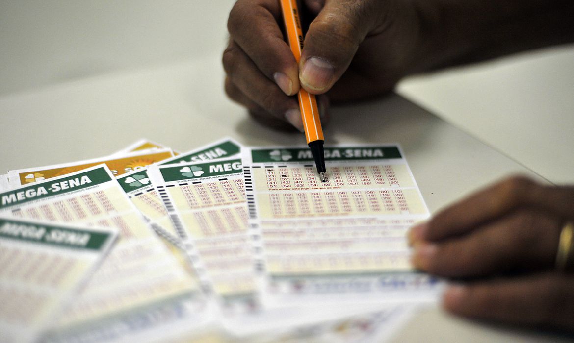 Caixa suspende sorteio da Loteria Federal por três meses 