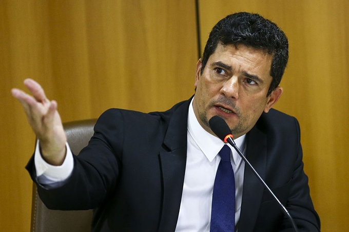 Moro libera recursos de fundo de segurança para combate à covid-19