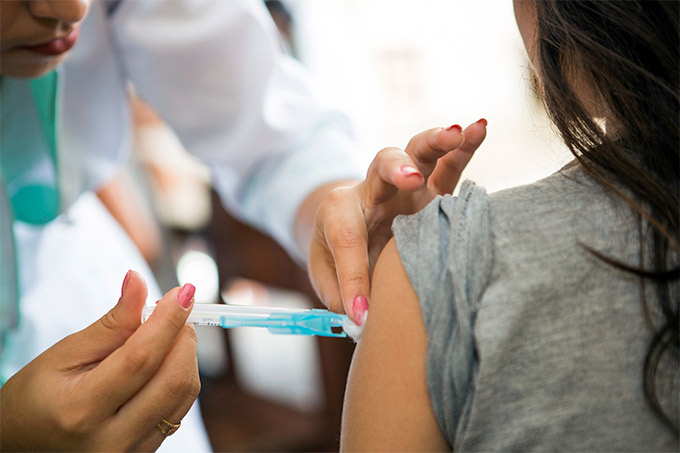 Camaçari e Lauro de Freitas suspendem vacina contra H1N1 por falta de dose