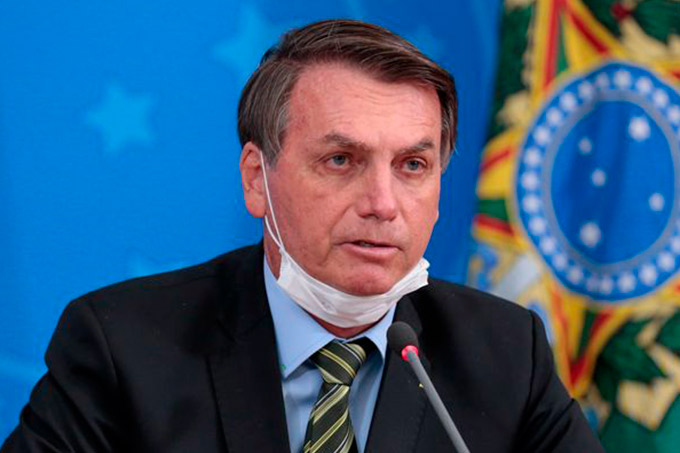 Bolsonaro inclui igrejas e lotéricas como serviços essenciais