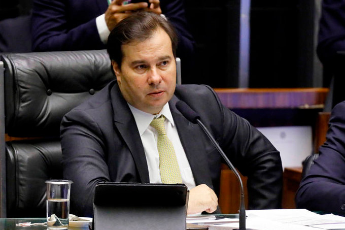 'Coronavoucher': Rodrigo Maia quer aumentar valor para R$ 500
