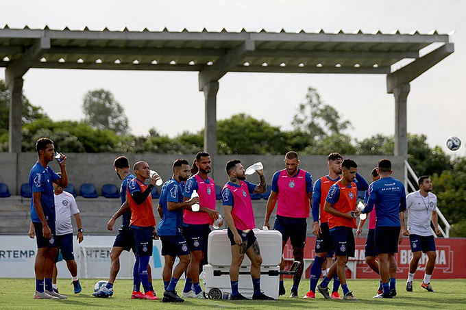 Bahia dará férias coletivas de 20 dias ao elenco no mês de abril