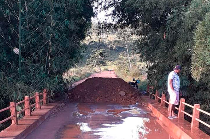 'Prefeitura de Itanagra bloqueia acesso ao município' , diz leitor
