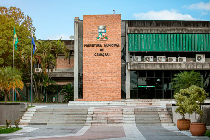 Prefeitura de Camaçari anula decreto que liberou comércio de rua e cultos religiosos