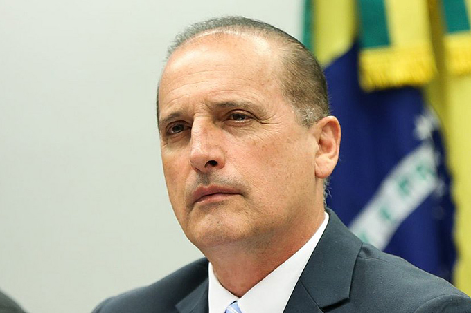 Fraudadores de pagamento do auxílio vão acabar na cadeia, diz Onyx