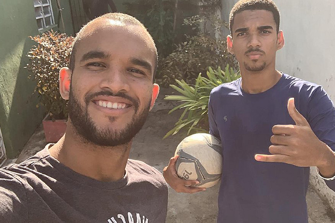 Único titular em todos os jogos, João Victor se firma no Vitória