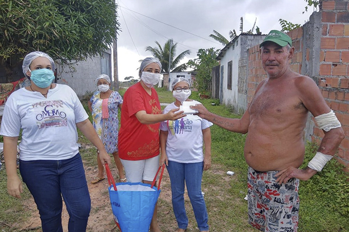 Vereador Pr. Júnior de Araci incentiva confecção de 5 mil máscaras e distribuição de cestas