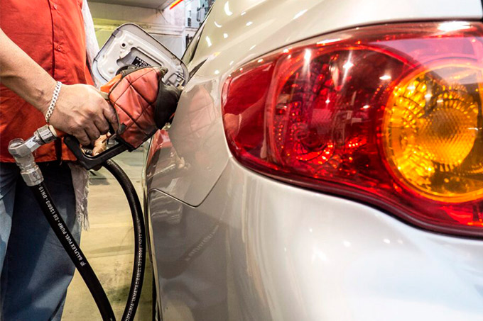 Petrobras reduz em 8% os preços da gasolina em suas refinarias