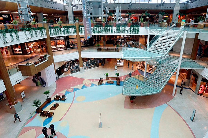 Prefeitura mantém interdição de praias e shoppings fechados por mais 15 dias