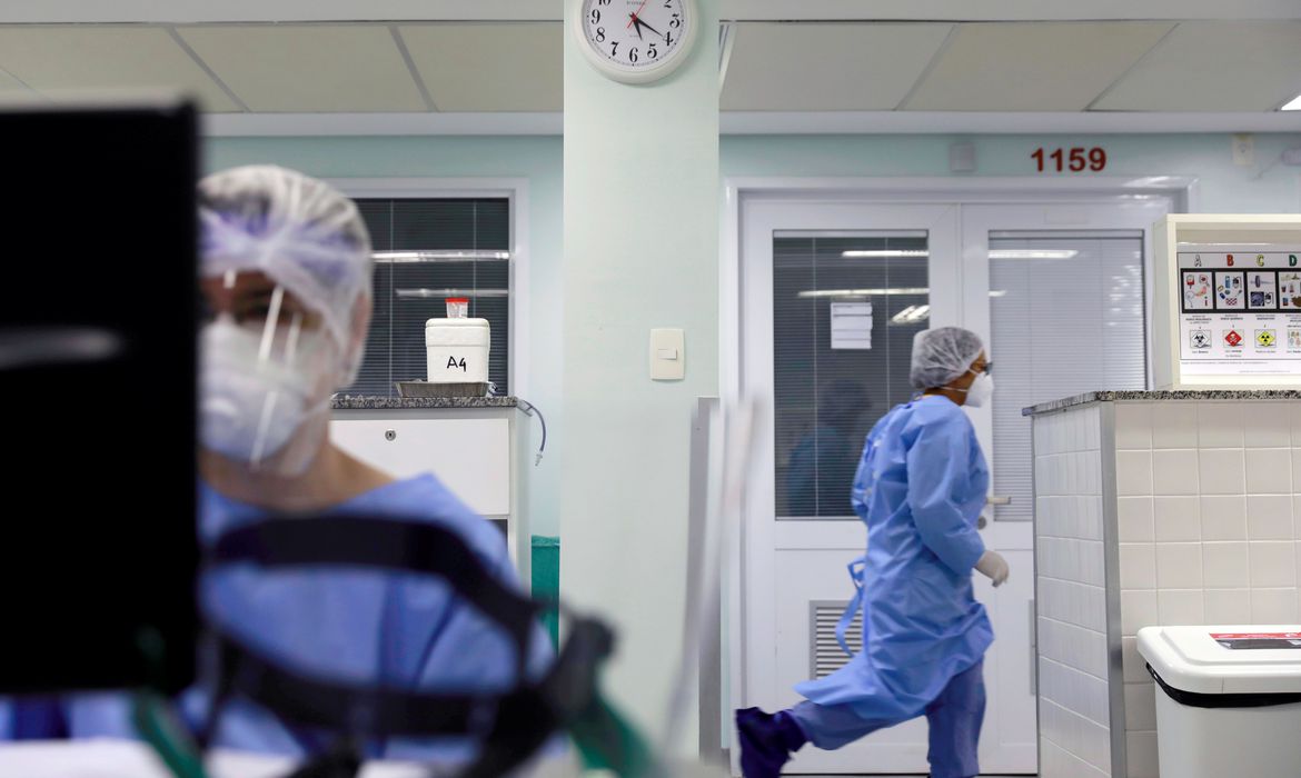 Recuperados da covid-19 se aproximam de 23 mil no Brasil 