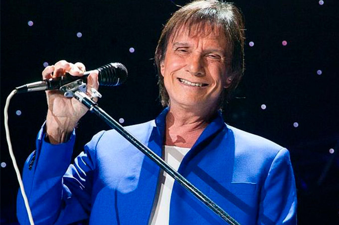 Roberto Carlos fará live especial no Dia das Mães