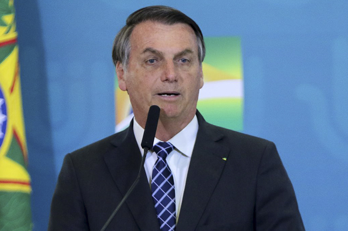 Bolsonaro sobre recorde de mortes por covid-19: 'E daí? Quer que eu faça o quê?'