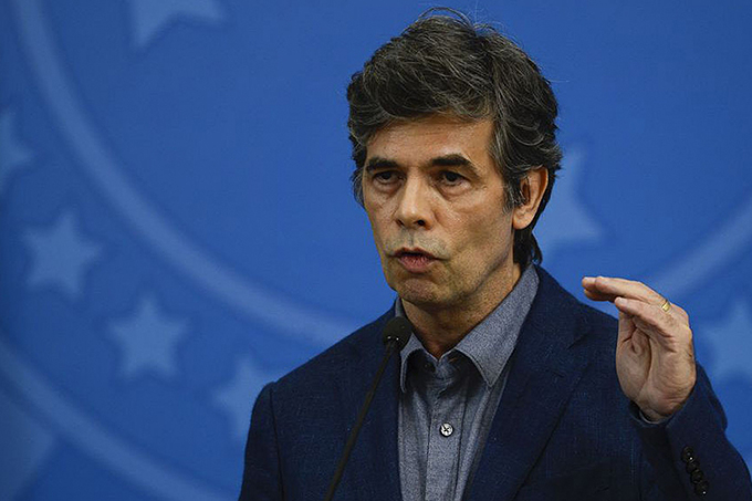 Após recorde diário de mortes, Teich reconhece ‘agravamento da situação’