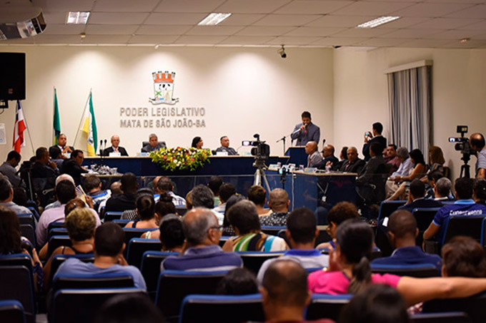 Câmara de Mata aprova redução de salários dos vereadores e servidores