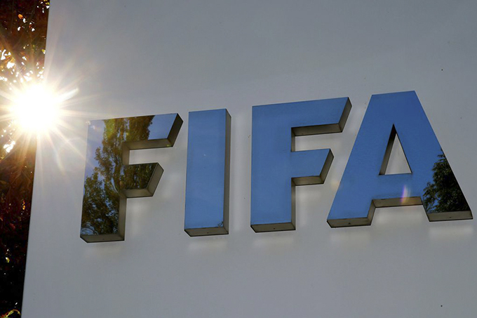 Fifa autoriza cinco substituições por jogo até fim do ano