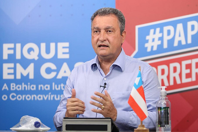 'Não vamos cancelar o ano letivo', diz governador Rui Costa