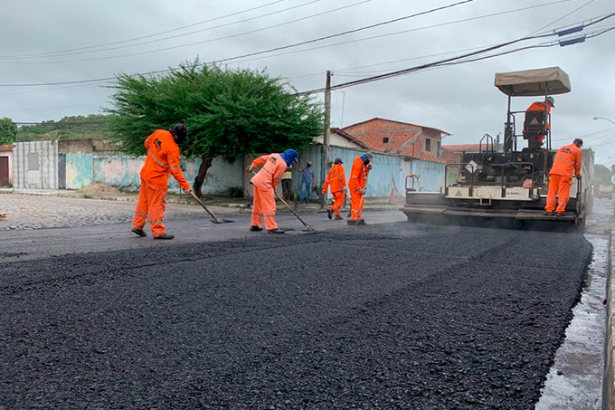 Prefeitura dá início a operação tapa buracos e novas pavimentações 