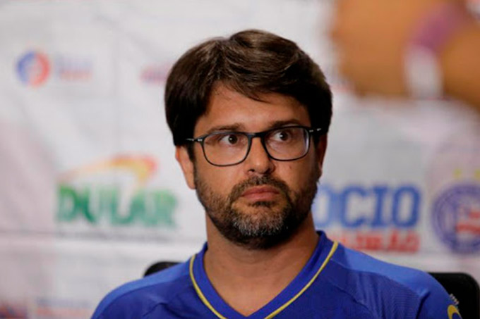 Bellintani não 'condena' uso da camisa do Bahia por Bolsonaro, mas admite: 'Foi ruim ver'