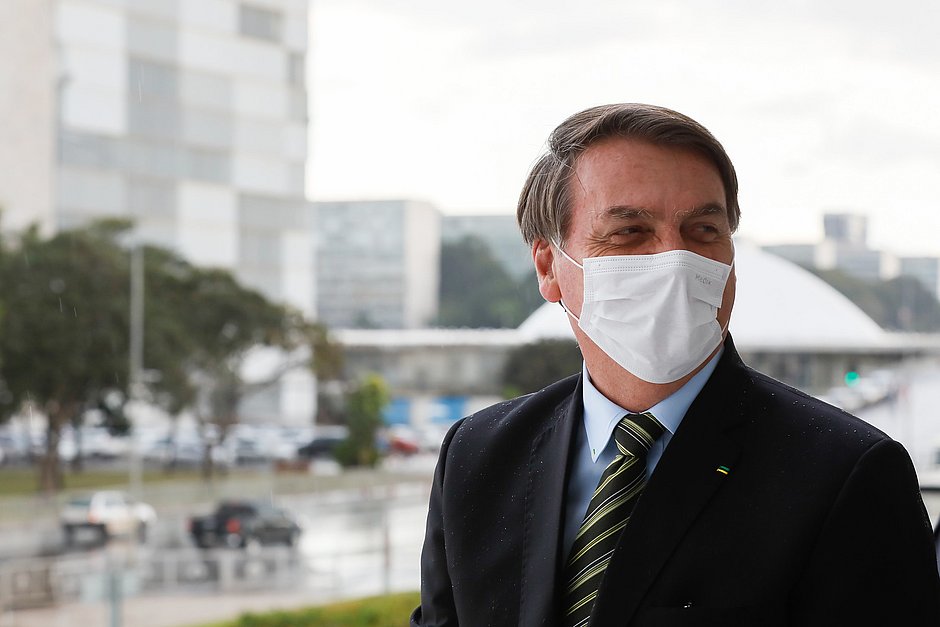 'Vocês vão cair do cavalo', diz Bolsonaro sobre possível impacto de vídeo