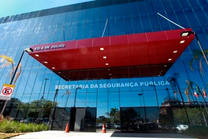 Quatro PMs envolvidos em assassinatos são presos em Salvador e Camaçari