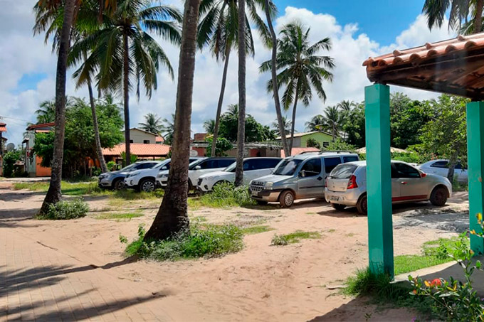 Moradores de Santo Antônio reclamam de fluxo de turistas na praia