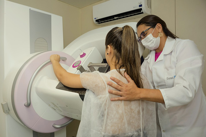 Pandemia reduz procura no atendimento por câncer de mama