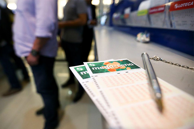 Mega-Sena sorteia nesta quarta-feira prêmio estimado em R$ 2 milhões