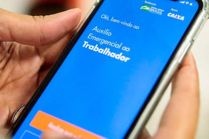 Auxílio só será depositado em contas fora da Caixa a partir do dia 30